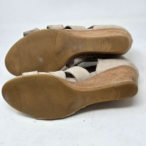 UGG Women's Yasmin Snake Gladiator Wedge Sandal Horchata Leather Size 7.5 B - Picture 11 of 14